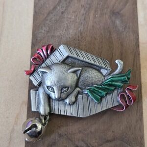 Vintage‎ JJ Jonette Christmas Cat in Box Brooch Pin Satin Silver Tone Enamel